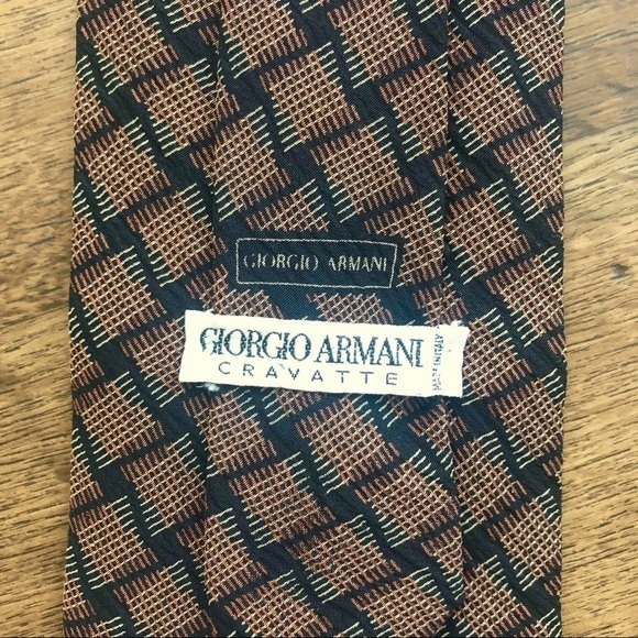 Giorgio Armani Classic Textured Silk Tie - Picture 1 of 8